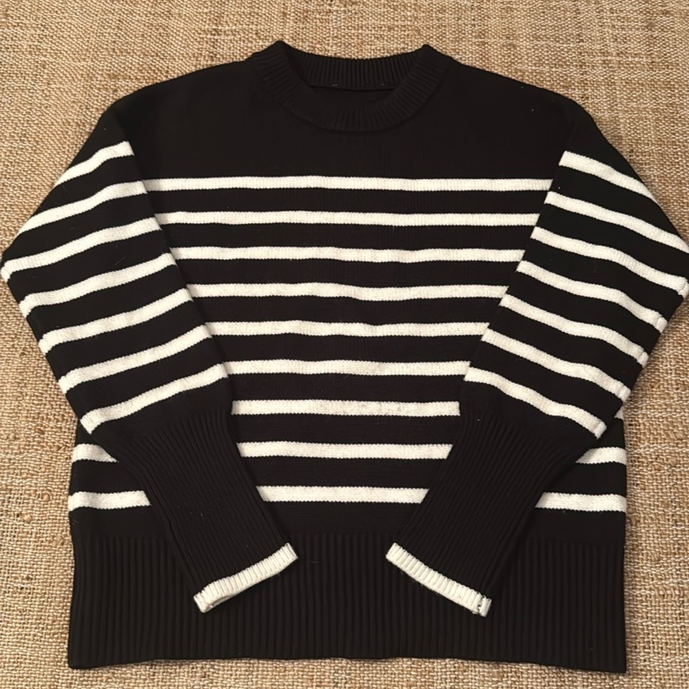 Black and White Striped Crew Neck Sweater Knit
